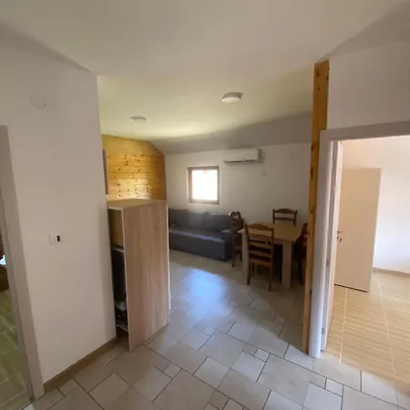 아파트 Salas Babic 노비사드